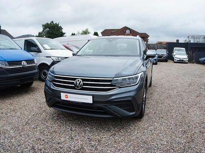 Gebraucht VW Tiguan Allspace Life 150 PS (110 kW) 2023 Platinum grey SUV