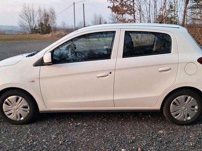 Gebraucht Mitsubishi Space Star 71 PS (52 kW) 2018 Weiß Kleinwagen