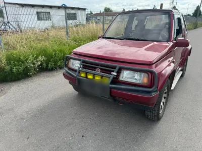 Gebraucht Suzuki Vitara 85 PS (62 kW) 1992 Rot SUV