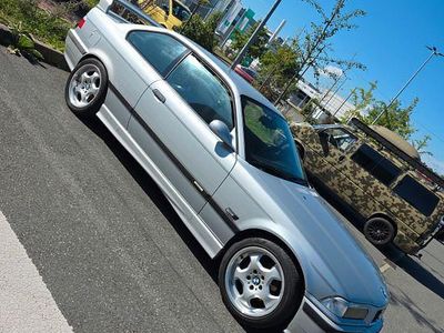 Silber Gebraucht 1995 BMW 320 M Sport Coupé | 5.750 €