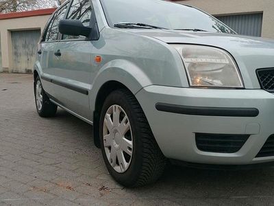 Second-hand Ford Fusion 80 CP (58 kW) 2003 Andere farben Hatchback