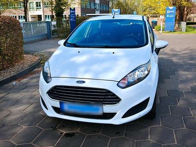 Usata Ford Fiesta SYNC Edition 80 CV (58 kW) 2014 Bianco Utilitaria