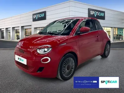 Gebraucht Fiat 500e Red 86 kW (118 PS) 2022 Rot Kleinwagen