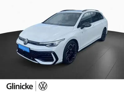 Gebraucht VW Golf VIII R-line 150 PS (110 kW) 2025 Weiß Kombi
