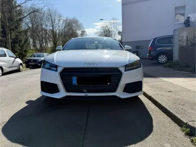 Gebraucht Audi TT Ambiente 179 PS (131 kW) 2015 Weiß Coupé