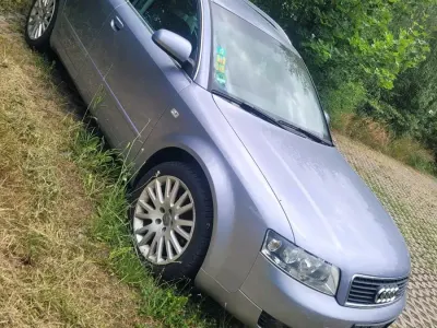 Gebraucht Audi A4 131 PS (96 kW) 2004 Andere farben Kleinwagen