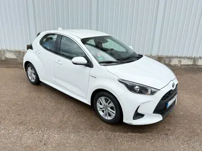Gebraucht Toyota Yaris Hybrid Comfort 92 PS (67 kW) 2020 Weiß Kleinwagen