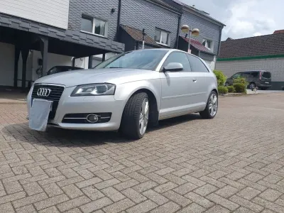 Gebraucht Audi A3 Attraction 140 PS (102 kW) 2012 Silber Kleinwagen