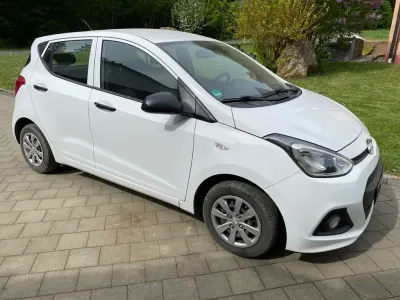Gebraucht Hyundai i10 Classic 67 PS (49 kW) 2015 Weiß Kleinwagen