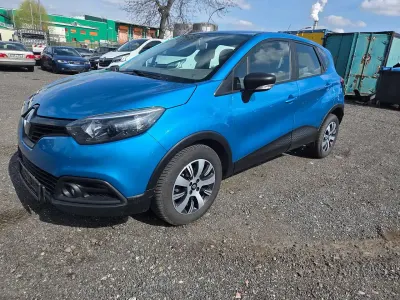 Käytetty Renault Captur Expression 114 HP (83 kW) 2017 Sininen Katumaasturi