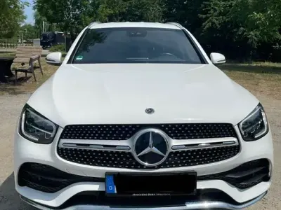 Gebraucht Mercedes GLC220 AMG line 194 PS (142 kW) 2022 Weiß SUV