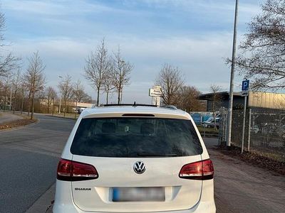 Gebraucht VW Sharan IQ Drive 150 PS (110 kW) 2019 Weiß Van / Kleinbus