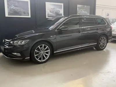 Gebraucht VW Passat R-line 190 PS (139 kW) 2022 Grau Kombi
