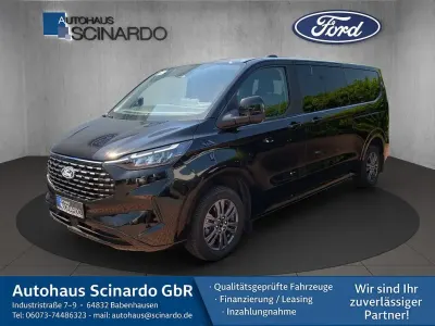 Gebraucht Ford Tourneo Titanium 136 PS (100 kW) 2025 Schwarz Van / Kleinbus