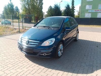 Mercedes B180