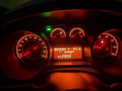 Gebraucht Fiat Grande Punto 75 PS (55 kW) 2010 Silber Kleinwagen