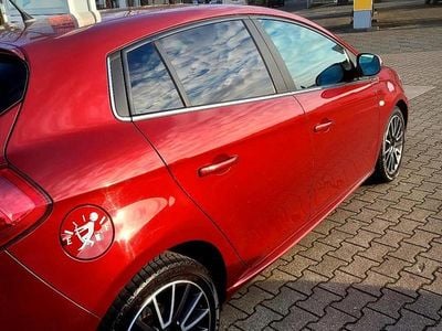 Second-hand Fiat Bravo 120 CP (88 kW) 2008 Roșu Hatchback