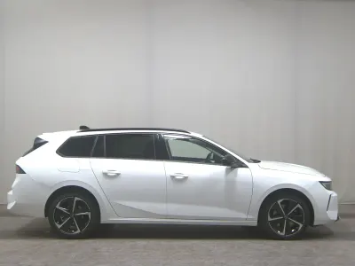 Gebraucht Opel Astra Business Elegance 131 PS (96 kW) 2024 Polarweiss Kleinwagen