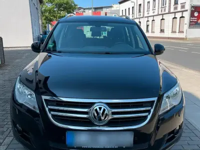 Gebraucht VW Tiguan Edition 140 PS (102 kW) 2011 Schwarz SUV