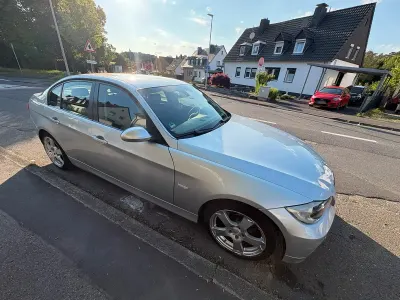 Gebraucht BMW 320 150 PS (110 kW) 2007 Limousine