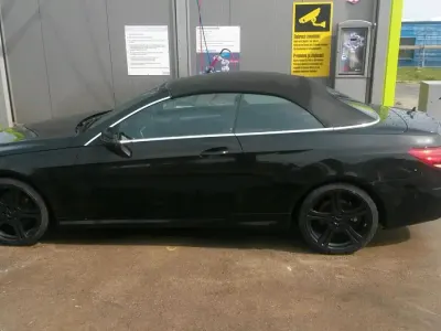 Gebraucht Mercedes E220 AMG 170 PS (125 kW) 2017 Schwarz Cabrio