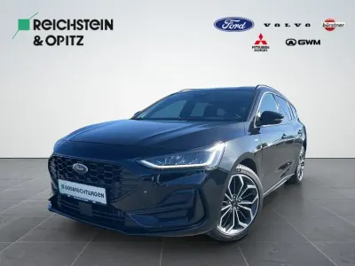 Gebraucht Ford Focus ST-Line X 155 PS (114 kW) 2023 Obsidian schwarz Limousine