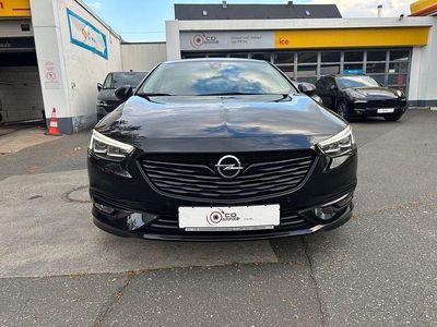 Usado Opel Insignia Exklusiv 165 HP (121 kW) 2018 Preto Sedan