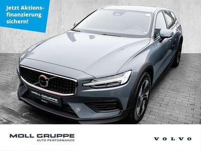 Second-hand Volvo V60 CC Plus 197 CP (144 kW) 2023 Gri Break