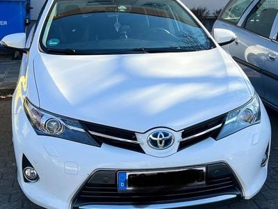 Gebraucht Toyota Auris 100 PS (73 kW) 2014 Weiß Kleinwagen