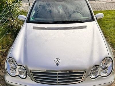 Mercedes C200