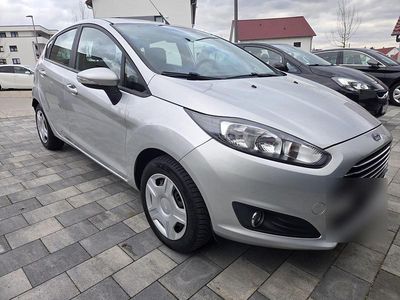 Gebraucht Ford Fiesta SYNC Edition 80 PS (58 kW) 2014 Silber Kleinwagen