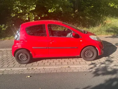 Gebraucht Citroën C1 70 PS (51 kW) 2012 Rot Kleinwagen