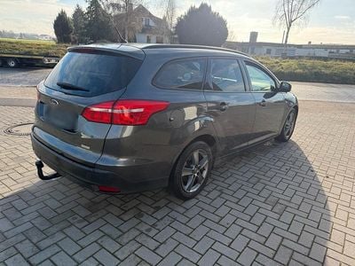 Gebraucht Ford Focus 125 PS (91 kW) 2015 Grau Kombi
