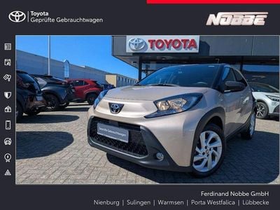 Gebraucht Toyota Aygo X Pulse 72 PS (52 kW) 2022 Ginger beige metallic/dach nig SUV