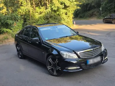 Gebraucht Mercedes C250 204 PS (150 kW) 2011 Schwarz Limousine