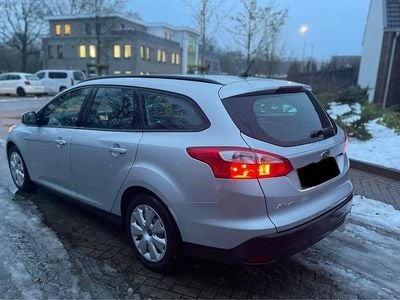 Silber Gebraucht 2014 Ford Focus Kombi | 3.900 € (Guter Preis)