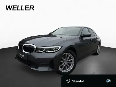 Używany BMW 320 Advantage 184 KM (135 kW) 2021 Szary Sedan/Limuzyna