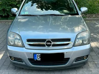 Gebraucht Opel Vectra 105 PS (77 kW) 2005 Grau Limousine