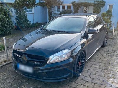 gebraucht Mercedes A180 AMG Line Black Edition