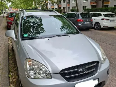 Gebraucht Kia Carens EX 144 PS (105 kW) 2008 Grau Van / Kleinbus