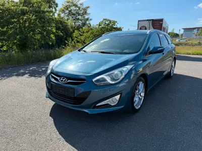 Gebraucht Hyundai i40 Edition 136 PS (100 kW) 2015 Blau Kombi