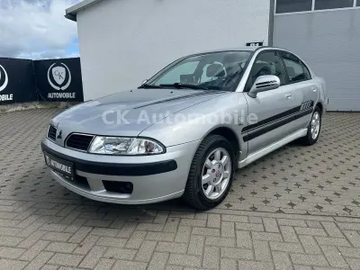 Gebraucht Mitsubishi Carisma Elegance 125 PS (91 kW) 2000 Silber Limousine