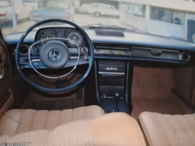 Gebraucht Mercedes 220 105 PS (77 kW) 1972 Beige Limousine
