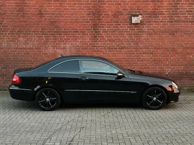 Gebraucht Mercedes CLK220 150 PS (110 kW) 2006 Schwarz Coupé