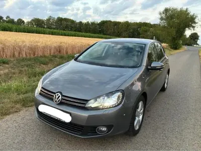 Gebraucht VW Golf VI 105 PS (77 kW) 2011 Grau Kleinwagen