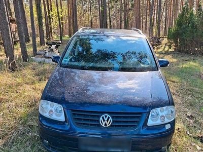Second-hand VW Touran 140 CP (102 kW) 2004 Albastru Monovolum