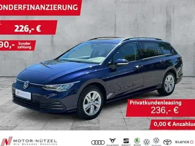 Gebraucht VW Golf VII Life 115 PS (84 kW) 2021 Blau Kleinwagen