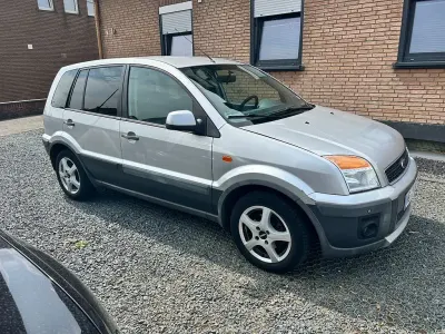 Gebraucht Ford Fusion 80 PS (58 kW) 2010 Silber Kleinwagen