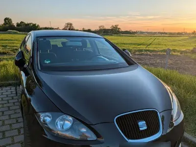 Używany Seat Leon 105 KM (77 kW) 2011 Czarny Hatchback