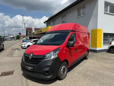 Gebraucht Renault Trafic Komfort 145 PS (106 kW) 2021 Rot Van / Kleinbus